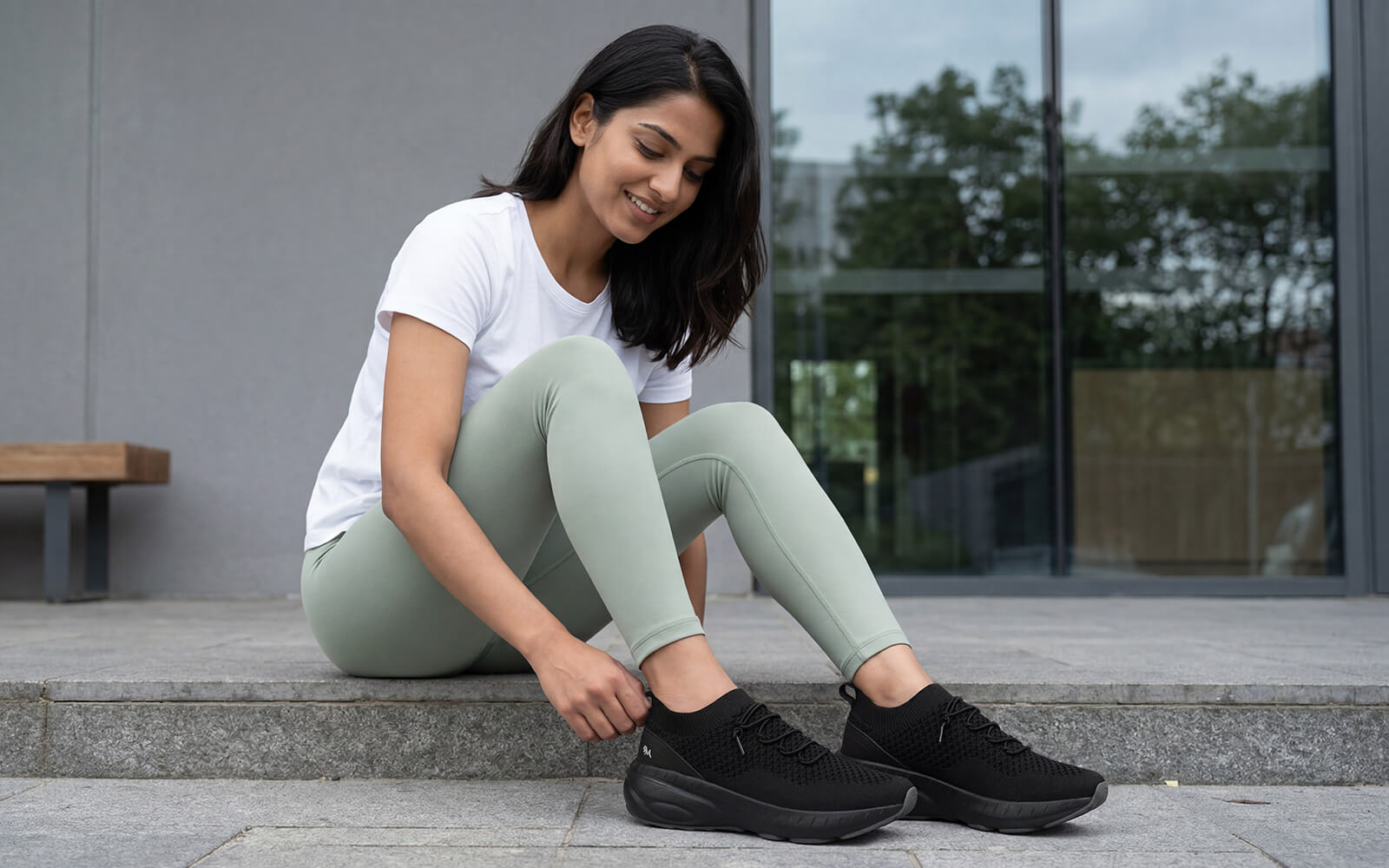 Begin Walk Soothe Lace Ups for Women : Black