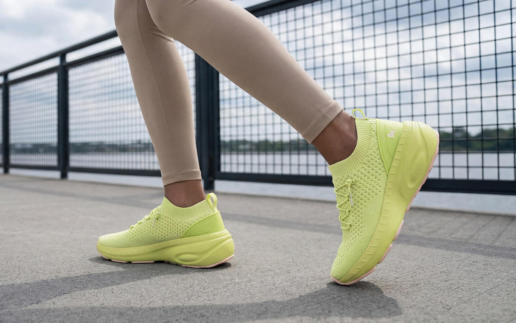 Begin Walk Soothe Lace Ups for Women : Lime