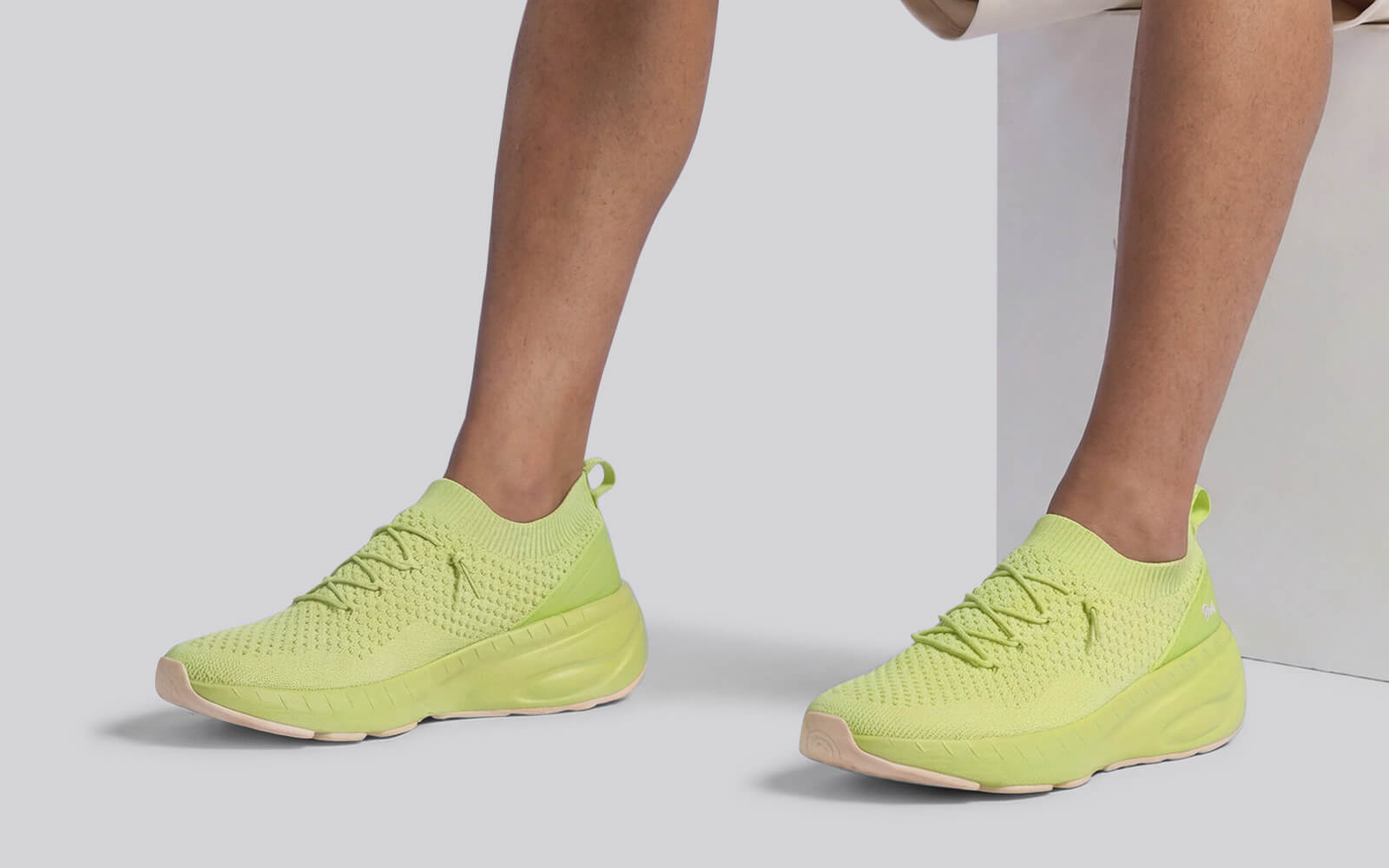 Begin Walk Soothe Lace Ups for Men : Lime