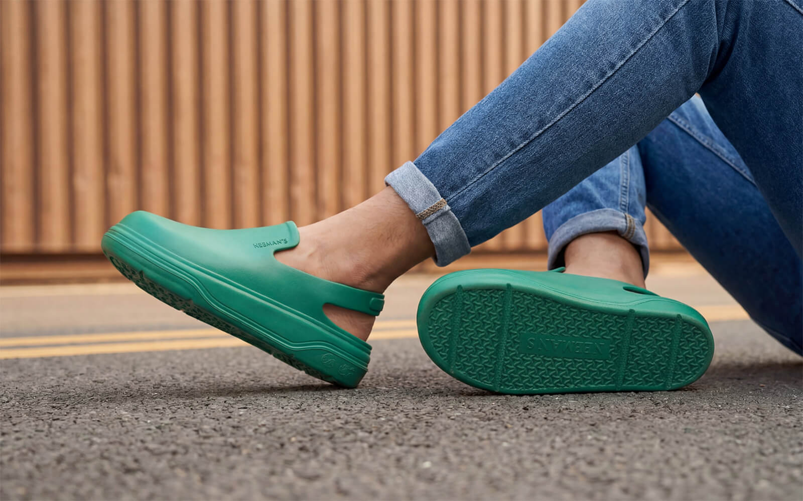 Cushers Clogs For Men : Pepper Green