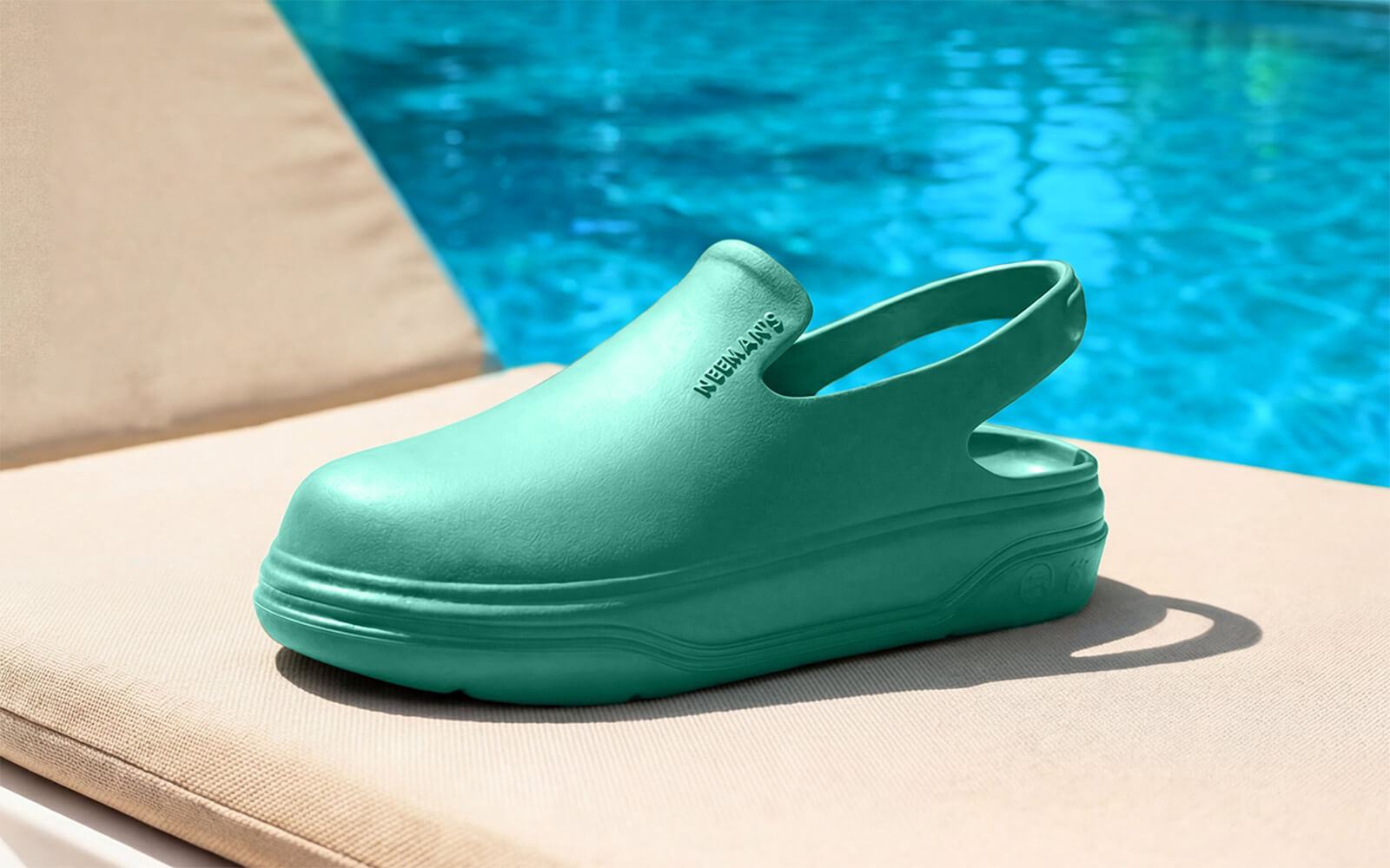 Cushers Clogs For Women : Pepper Green