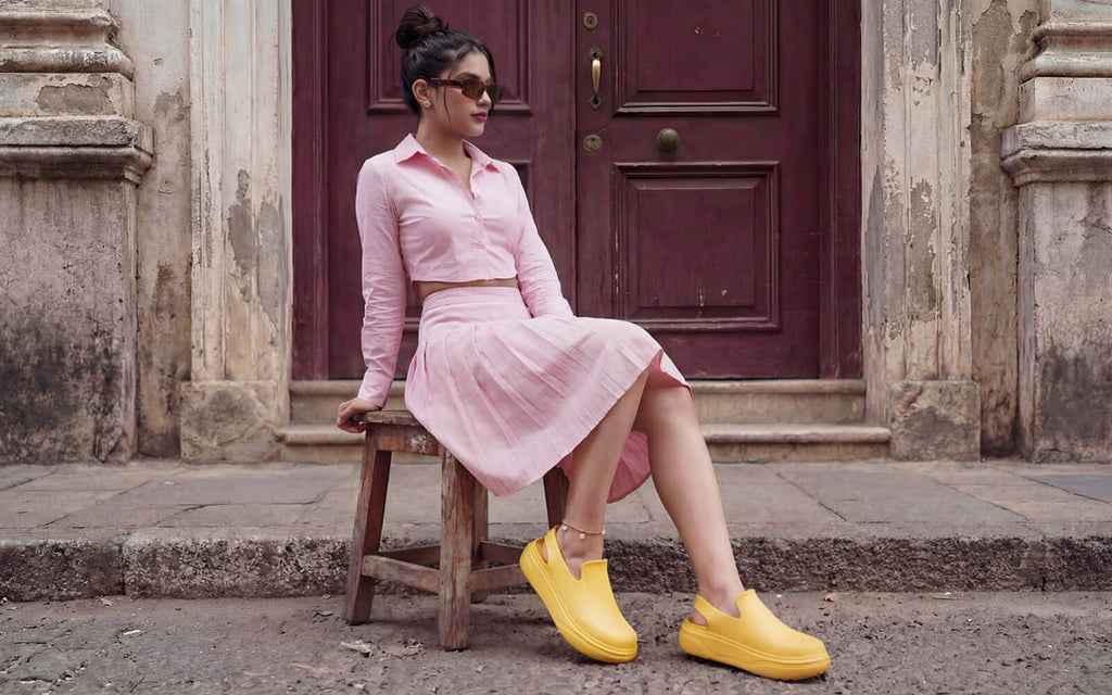 Cushers Clogs For Women : Yellow
