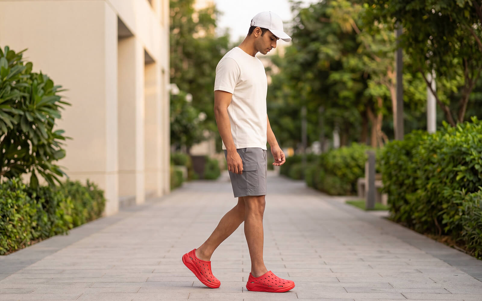 Cushers Rainscape Clogs For Men : Red