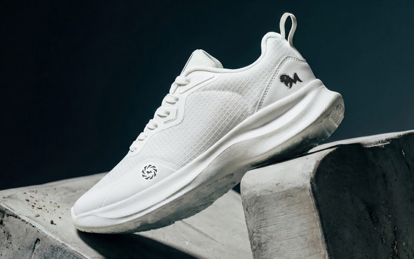 Grid Rush Sneakers For Men : White