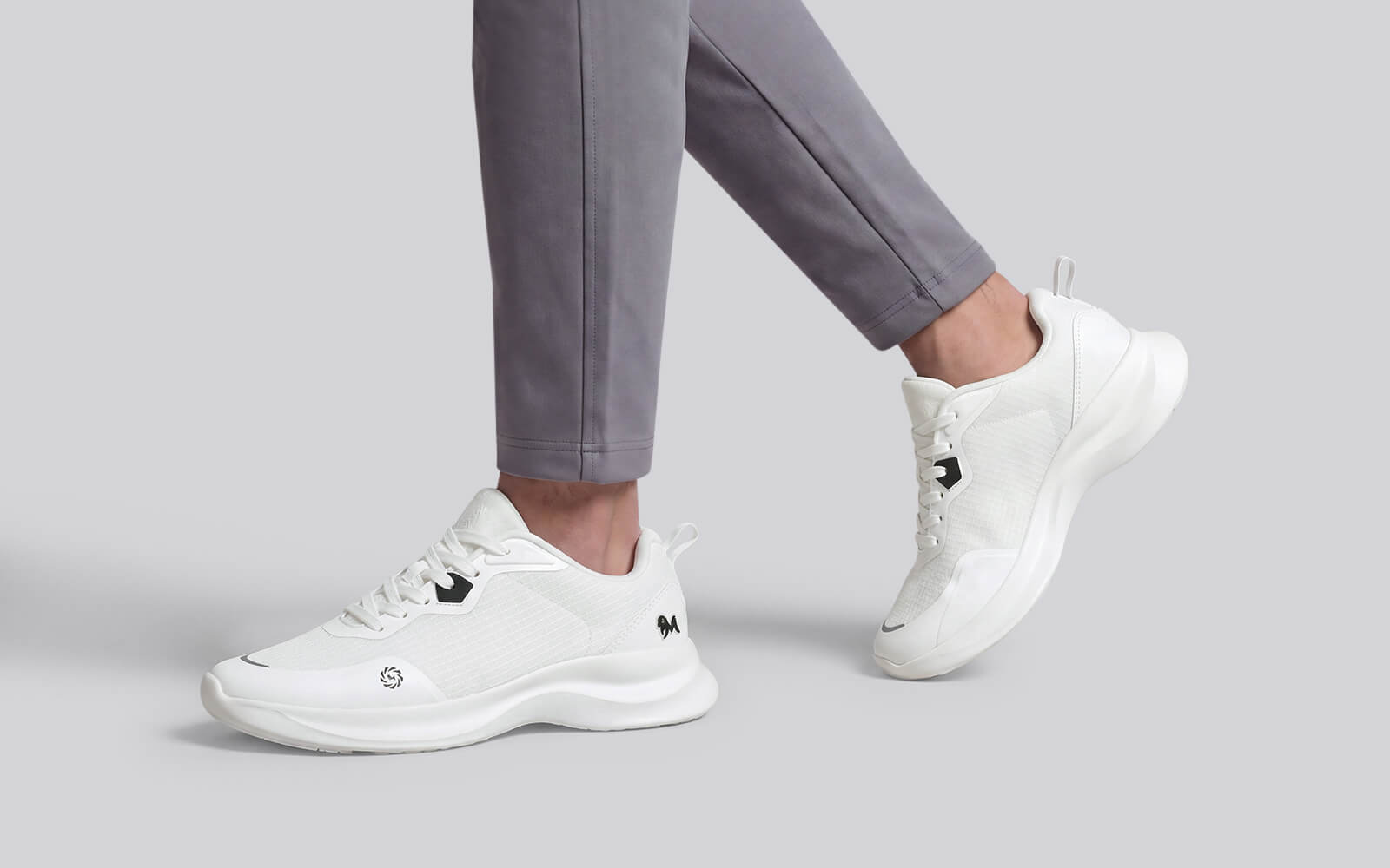 Grid Rush Sneakers For Men : White
