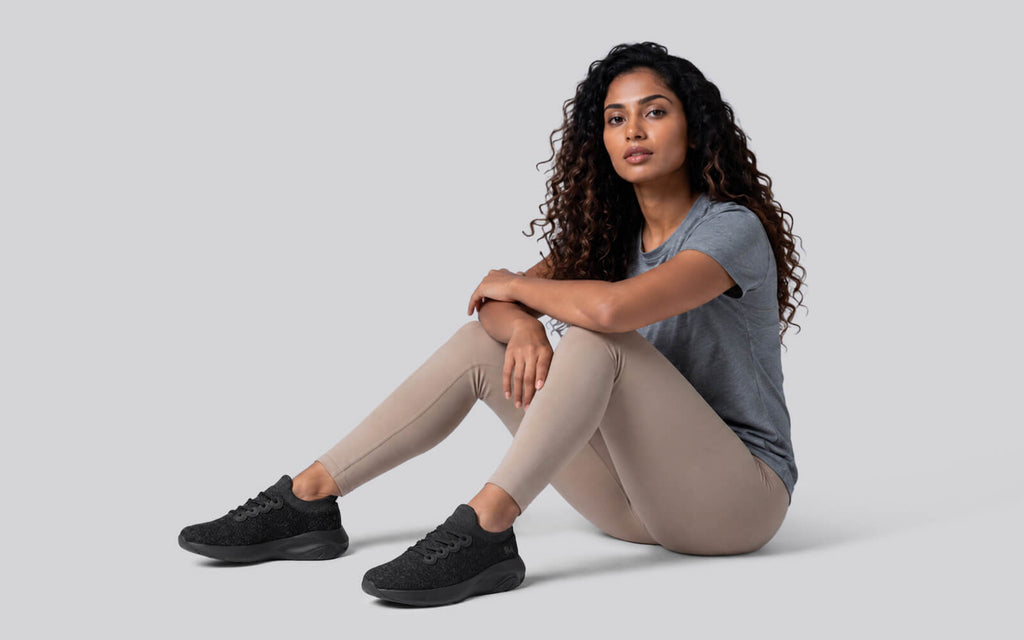 Lush Glider For Women : Black