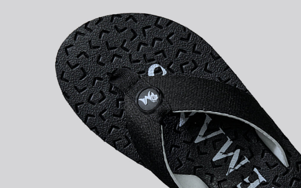 Float Ease Flips : Black