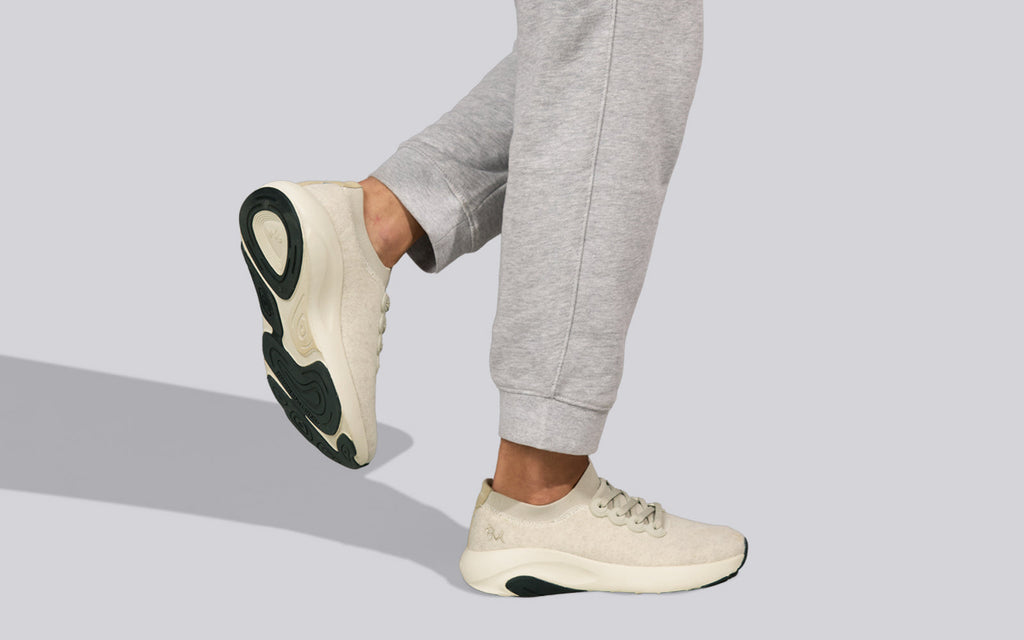 Lush Glider For Men : Ivory