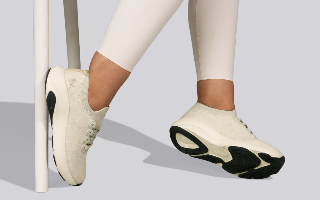 Lush Glider For Women : Ivory