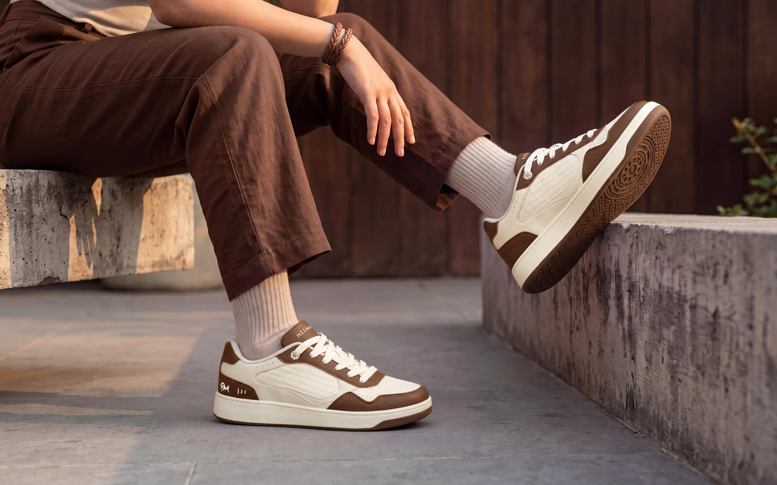 Remix Modish : Ivory Brown